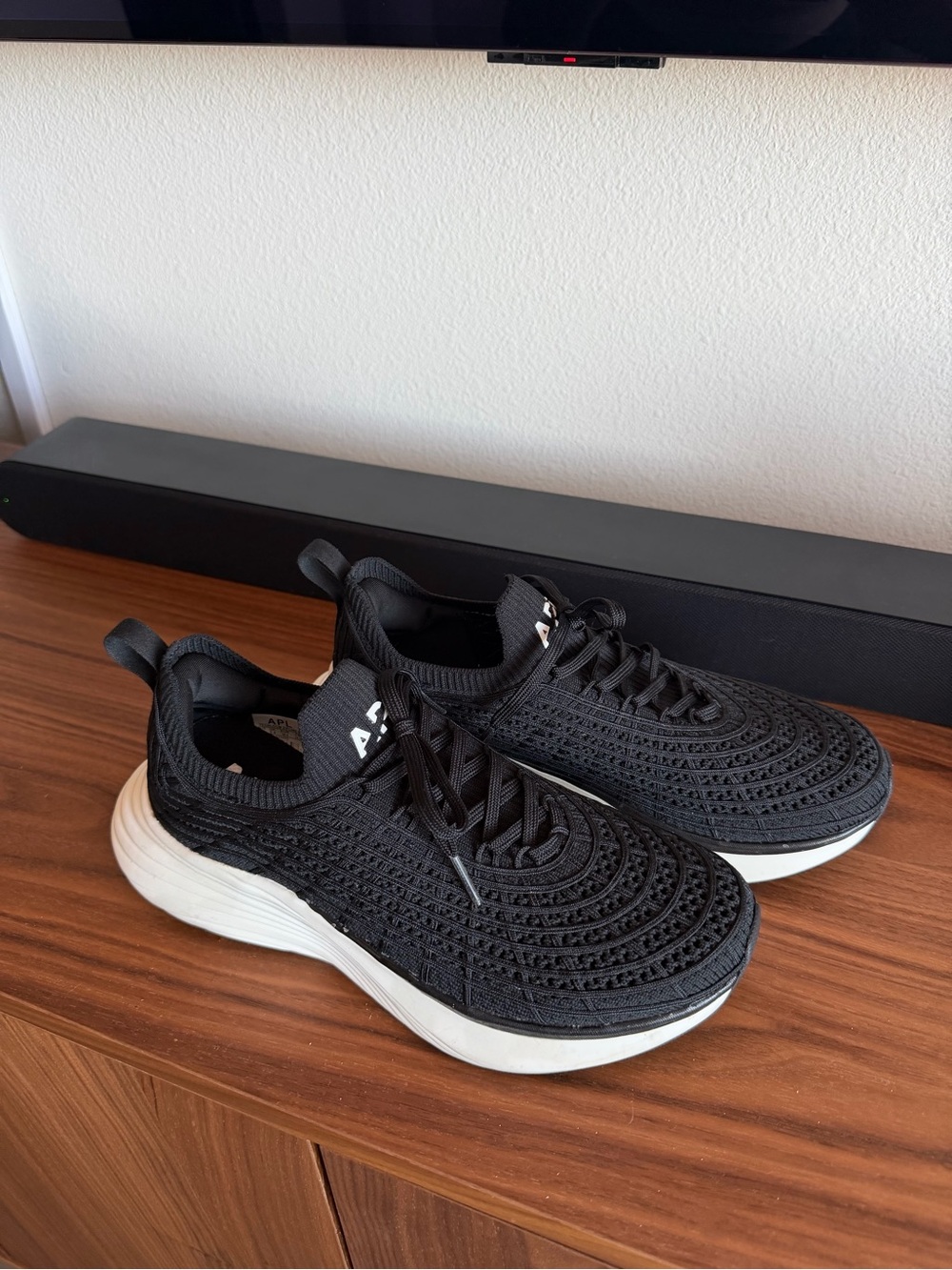 APL TechLoom Zipline Athletic Sneakers in Black & White NEW